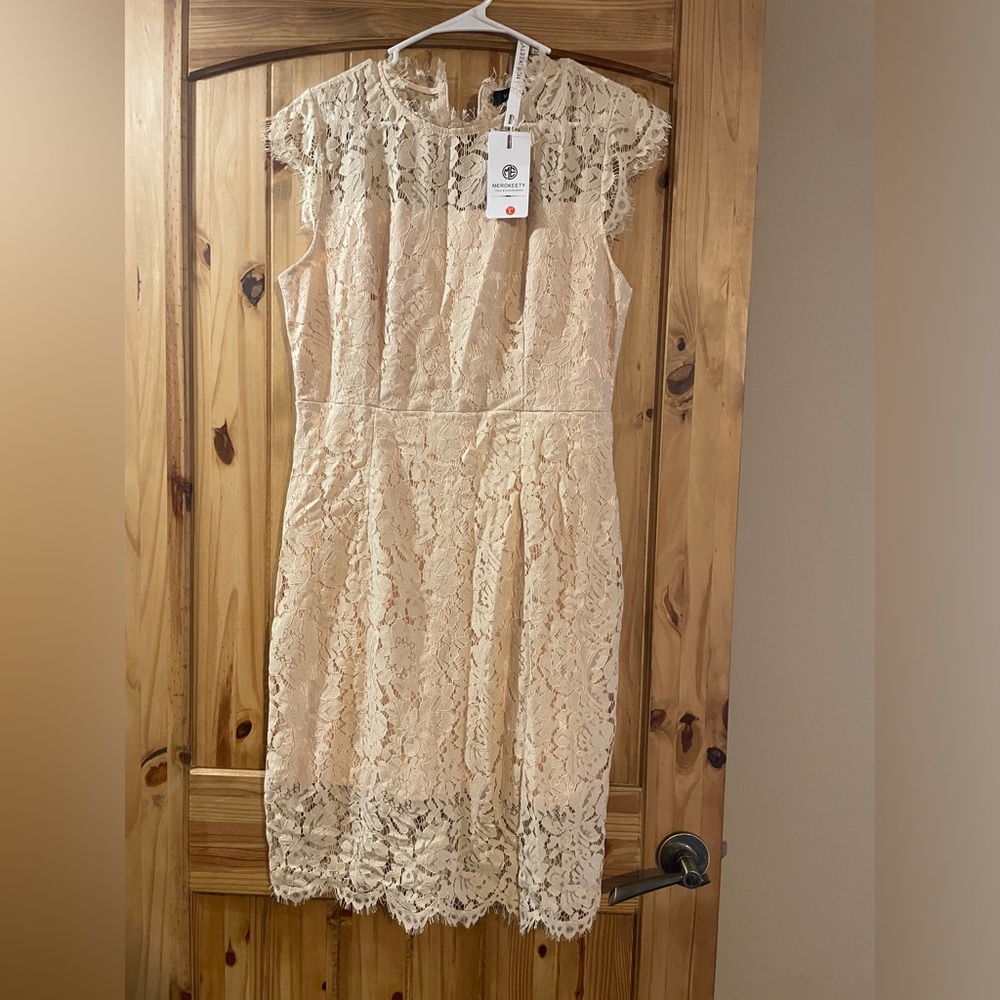 Merokeety lace dress apricot color size large nwt